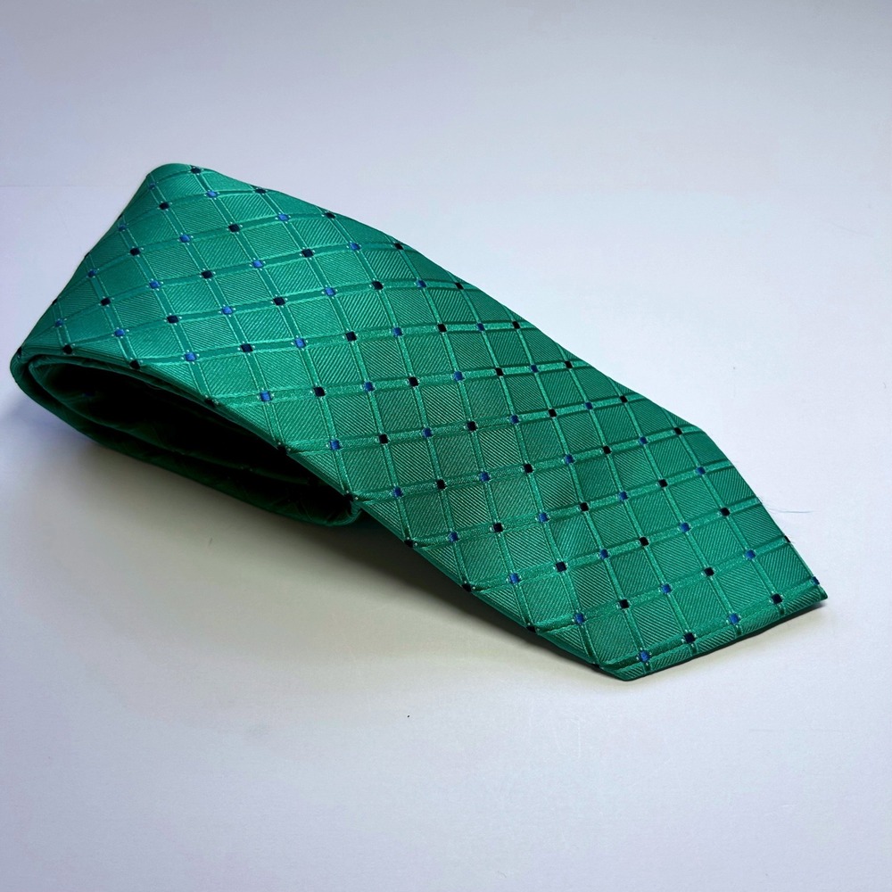 Nautica Mens Green Navy Geometric Diamond Pattern 100% Silk Necktie 59" x 3.5"